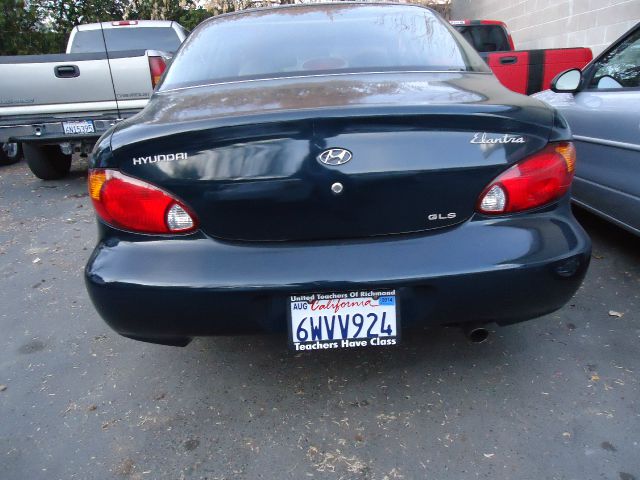 2000 Hyundai Elantra FWD 4dr Sport