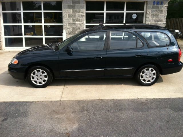 2000 Hyundai Elantra FWD 4dr Sport