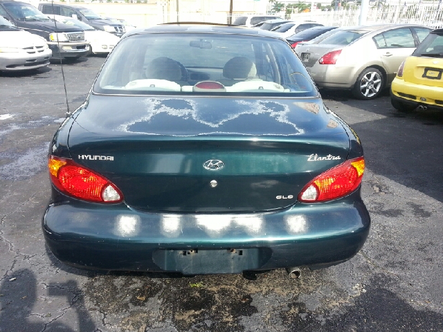 2000 Hyundai Elantra FWD 4dr Sport