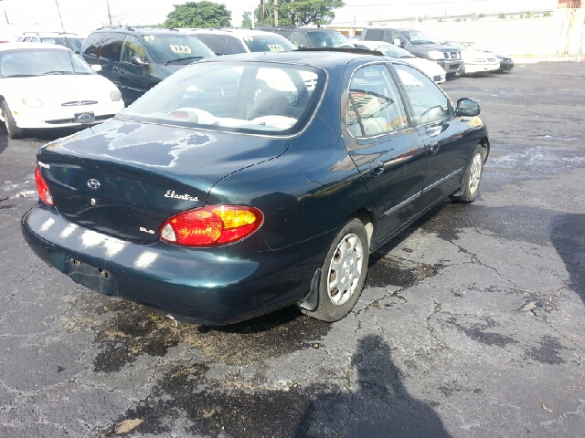 2000 Hyundai Elantra FWD 4dr Sport
