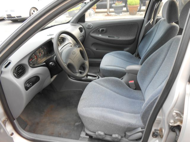 2000 Hyundai Elantra FWD 4dr Sport