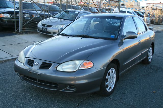 2000 Hyundai Elantra FWD 4dr Sport