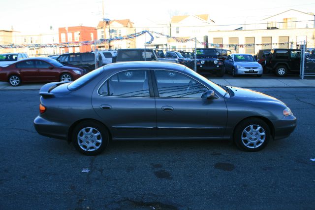 2000 Hyundai Elantra FWD 4dr Sport