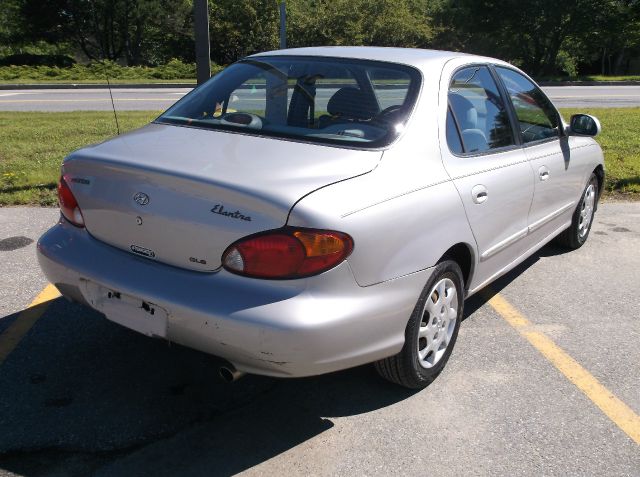 2000 Hyundai Elantra FWD 4dr Sport