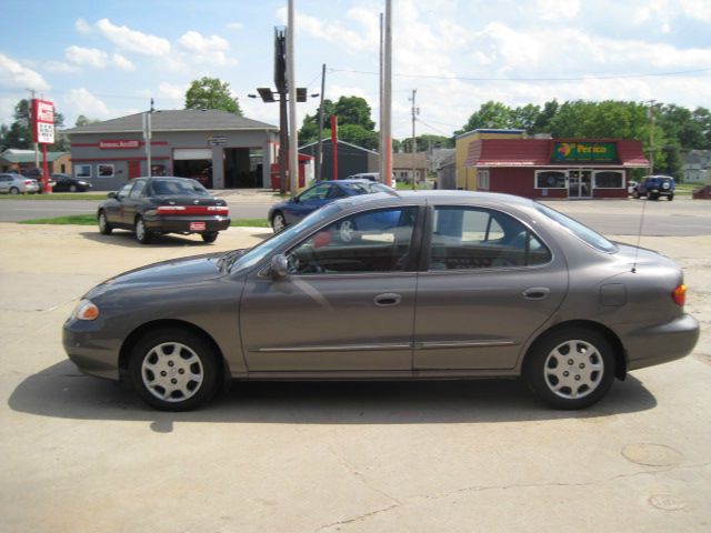 2000 Hyundai Elantra FWD 4dr Sport