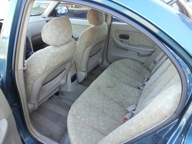 2001 Hyundai Elantra FWD 4dr Sport