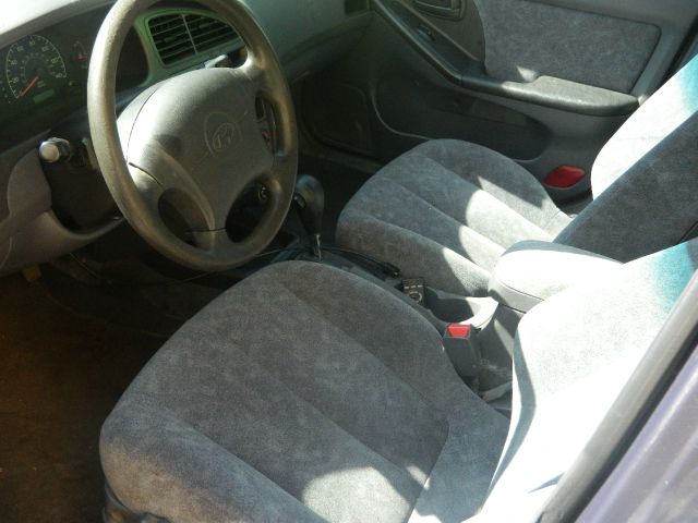 2001 Hyundai Elantra FWD 4dr Sport