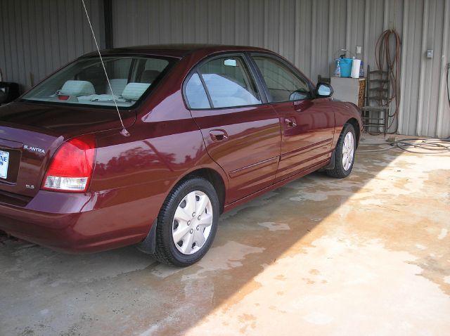 2001 Hyundai Elantra FWD 4dr Sport