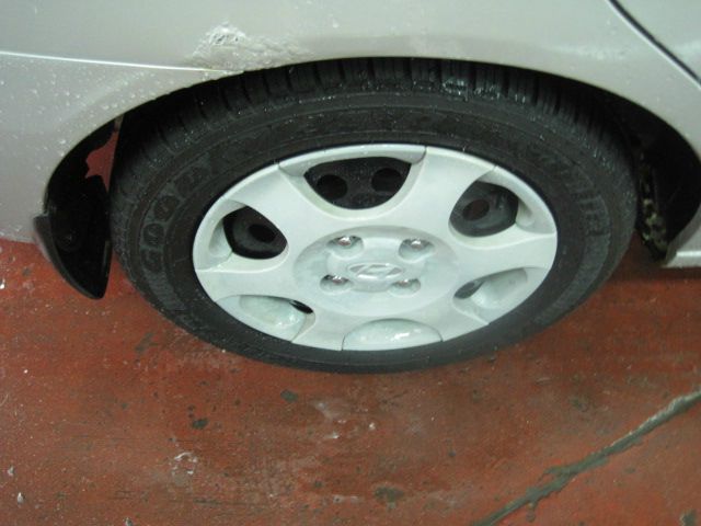 2001 Hyundai Elantra FWD 4dr Sport