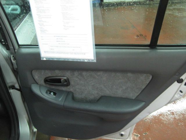 2001 Hyundai Elantra FWD 4dr Sport