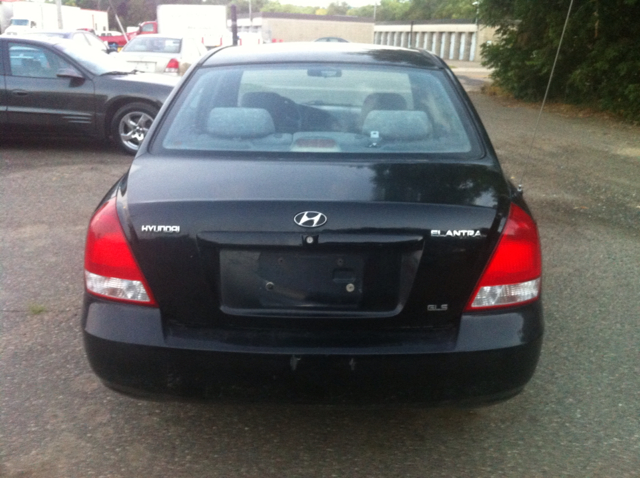 2002 Hyundai Elantra FWD 4dr Sport
