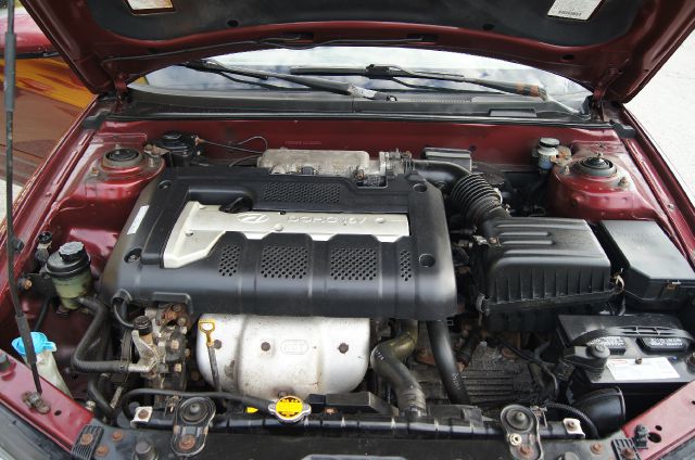 2002 Hyundai Elantra FWD 4dr Sport