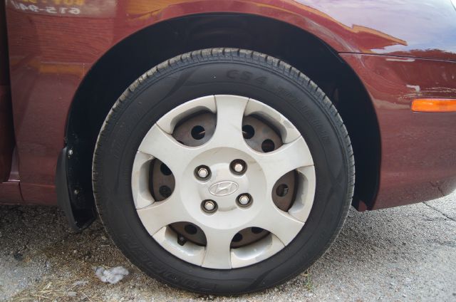 2002 Hyundai Elantra FWD 4dr Sport