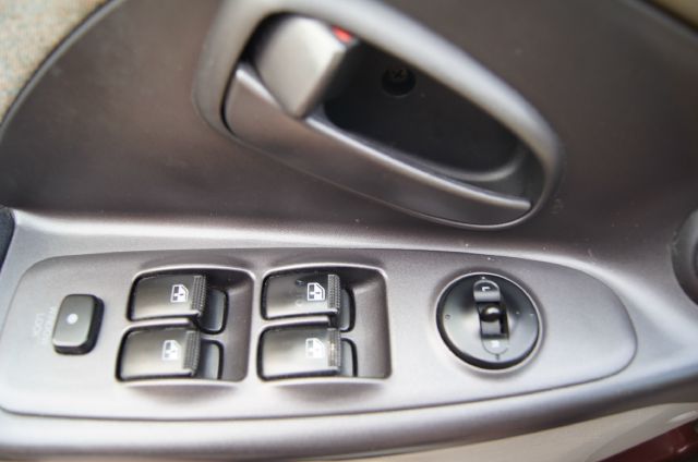 2002 Hyundai Elantra FWD 4dr Sport