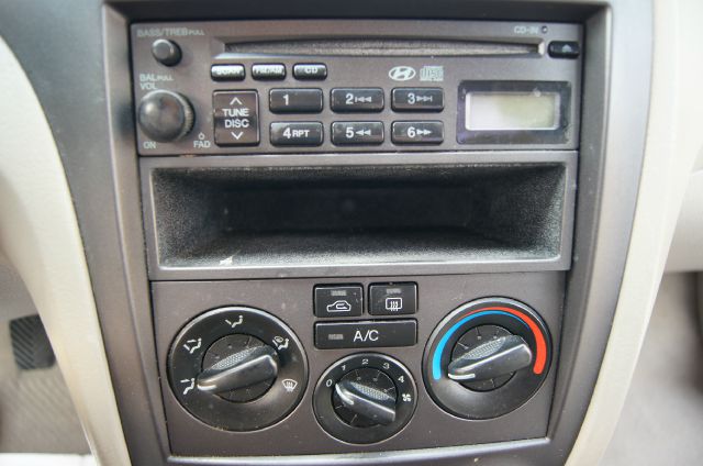 2002 Hyundai Elantra FWD 4dr Sport