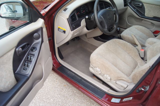 2002 Hyundai Elantra FWD 4dr Sport