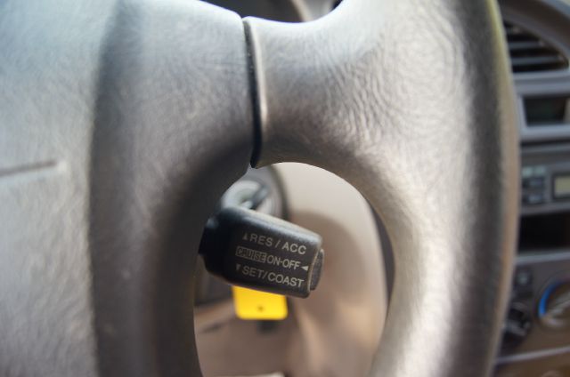 2002 Hyundai Elantra FWD 4dr Sport