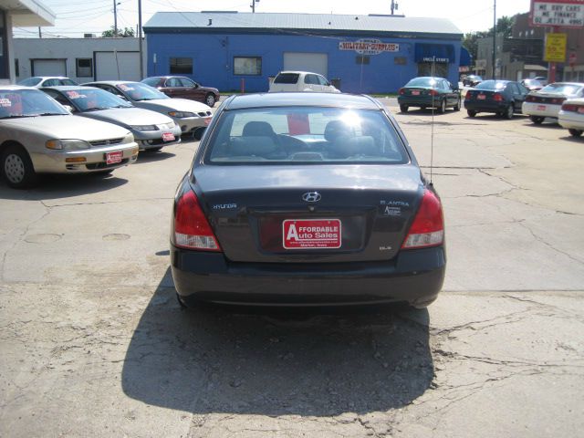 2002 Hyundai Elantra FWD 4dr Sport