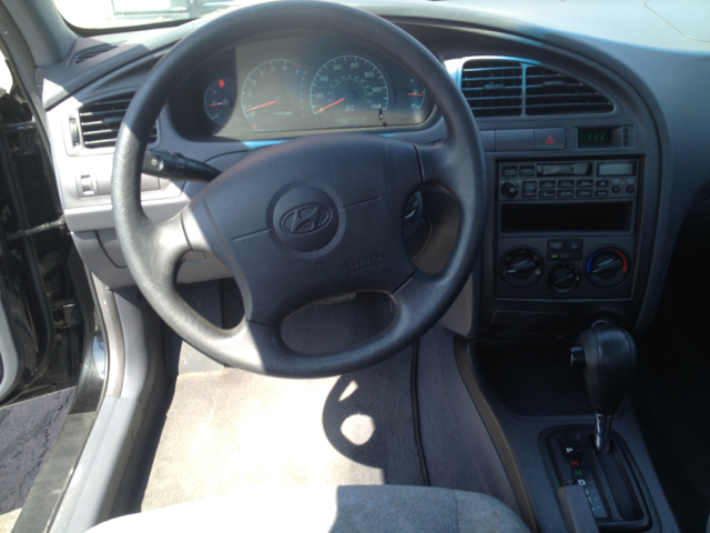 2002 Hyundai Elantra FWD 4dr Sport