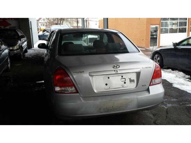 2002 Hyundai Elantra FWD 4dr Sport