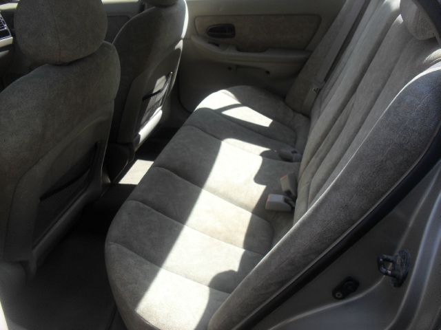 2002 Hyundai Elantra FWD 4dr Sport
