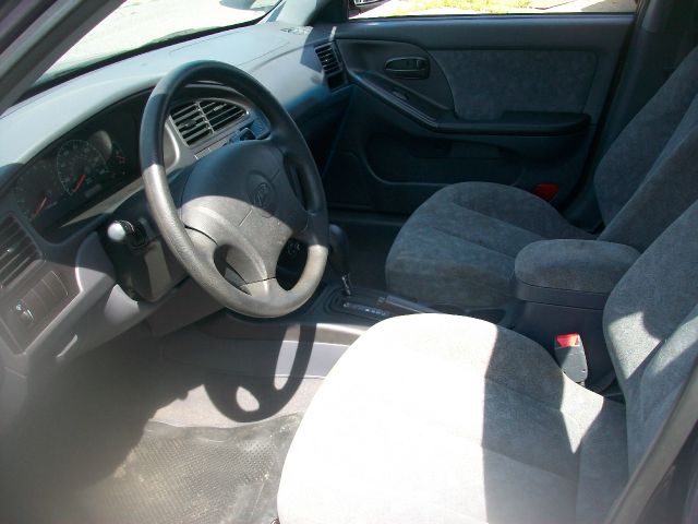 2002 Hyundai Elantra FWD 4dr Sport