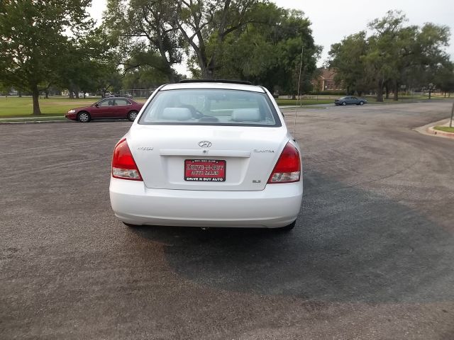 2002 Hyundai Elantra FWD 4dr Sport
