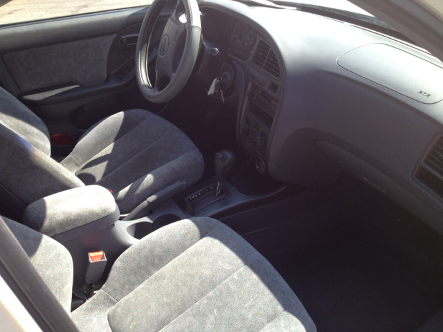2002 Hyundai Elantra FWD 4dr Sport