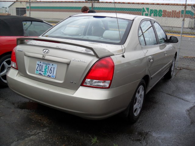 2003 Hyundai Elantra FWD 4dr Sport