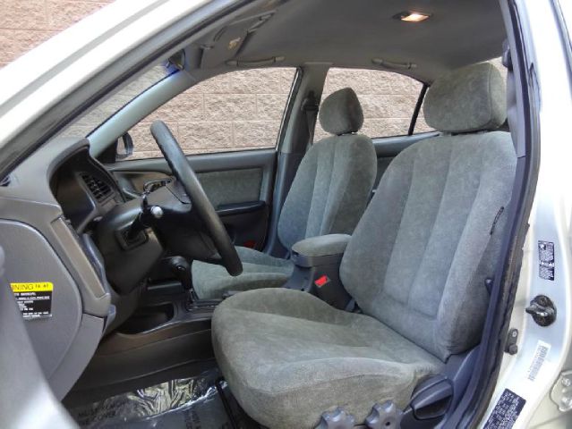 2003 Hyundai Elantra FWD 4dr Sport