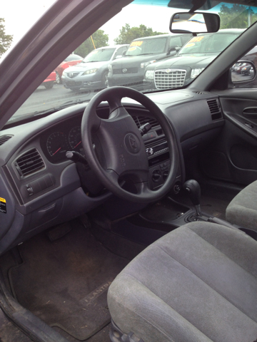 2003 Hyundai Elantra FWD 4dr Sport
