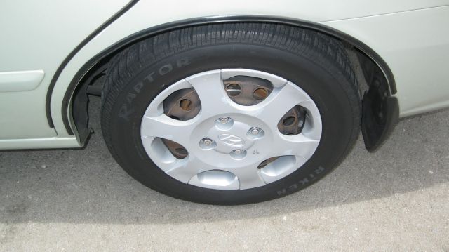 2003 Hyundai Elantra FWD 4dr Sport