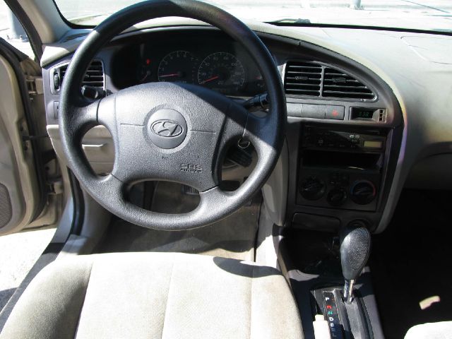 2003 Hyundai Elantra FWD 4dr Sport