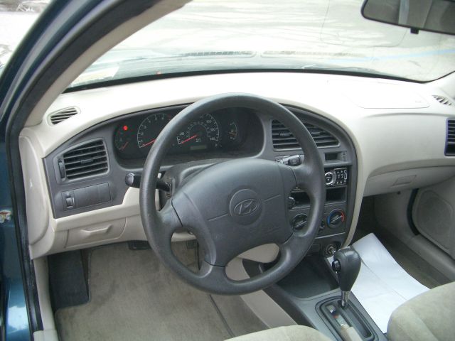 2003 Hyundai Elantra FWD 4dr Sport
