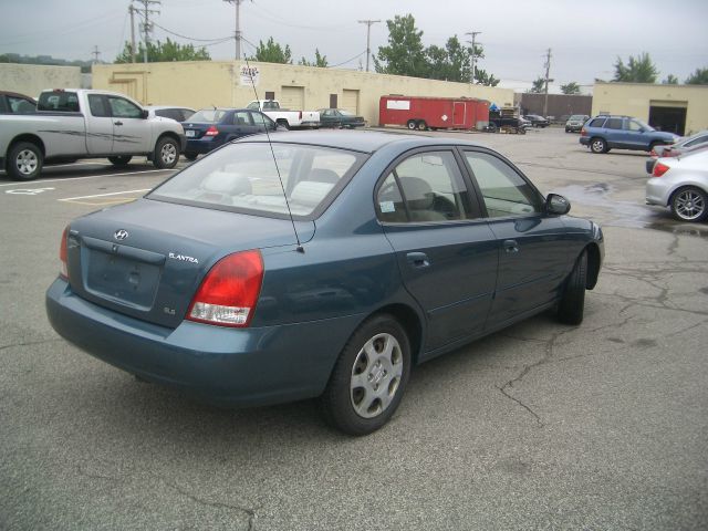 2003 Hyundai Elantra FWD 4dr Sport