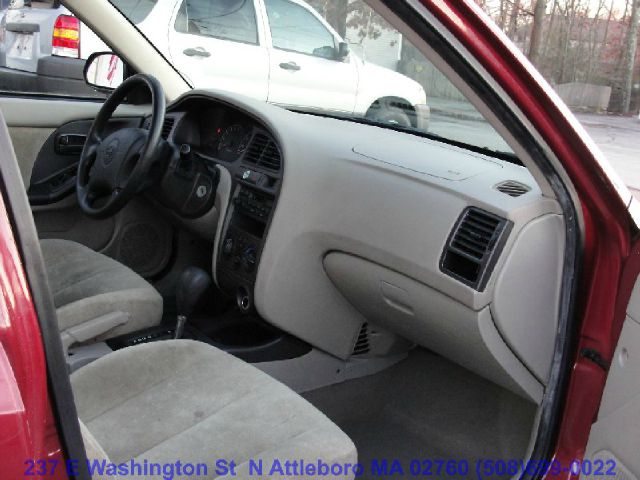 2003 Hyundai Elantra FWD 4dr Sport