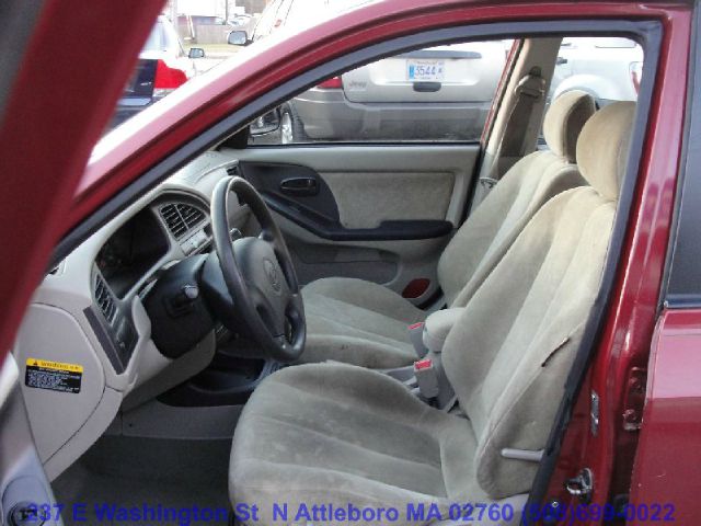 2003 Hyundai Elantra FWD 4dr Sport
