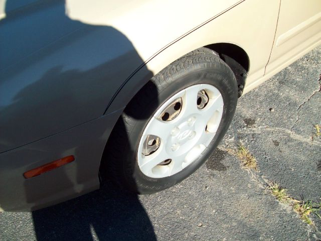 2003 Hyundai Elantra FWD 4dr Sport