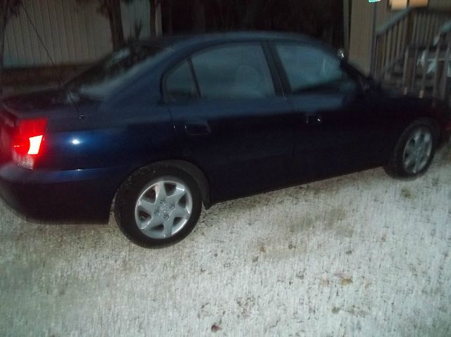 2004 Hyundai Elantra FWD 4dr Sport