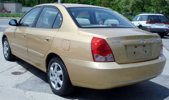 2004 Hyundai Elantra FWD 4dr Sport