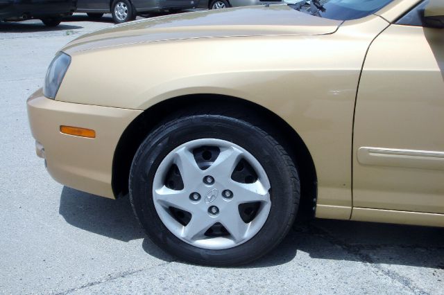 2004 Hyundai Elantra FWD 4dr Sport