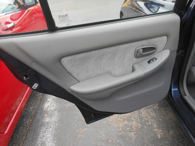 2004 Hyundai Elantra FWD 4dr Sport