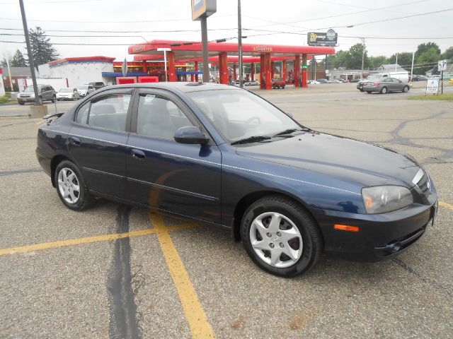 2004 Hyundai Elantra FWD 4dr Sport