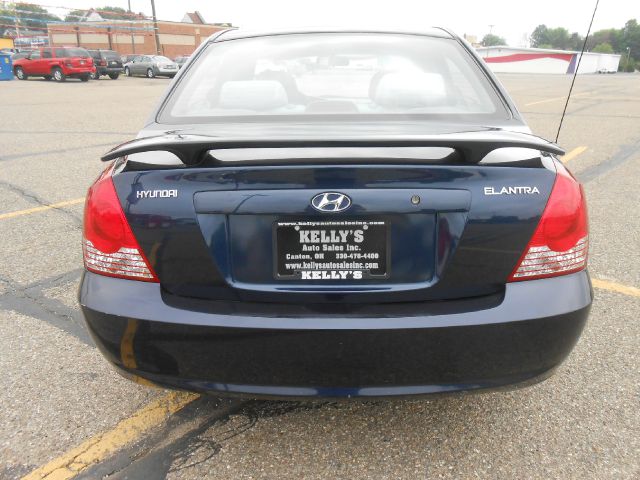 2004 Hyundai Elantra FWD 4dr Sport