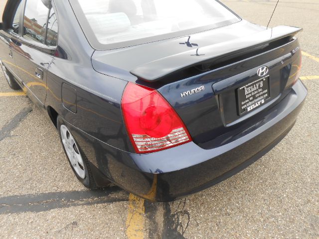 2004 Hyundai Elantra FWD 4dr Sport