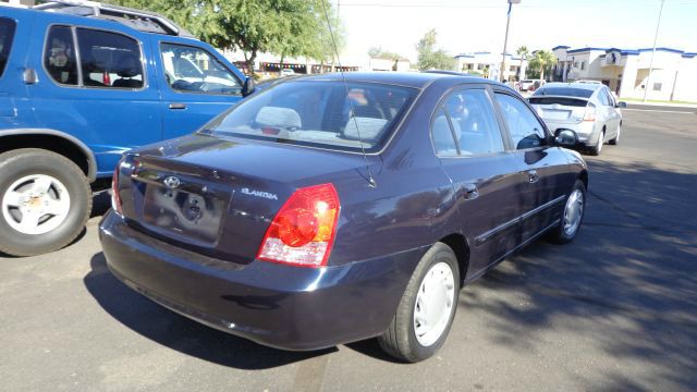 2004 Hyundai Elantra Low Price