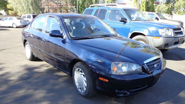 2004 Hyundai Elantra Low Price