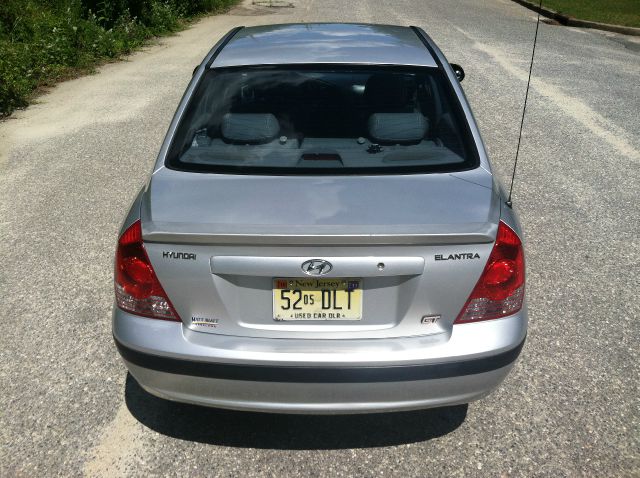 2004 Hyundai Elantra Low Price
