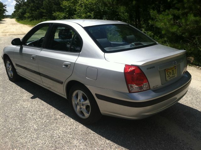 2004 Hyundai Elantra Low Price