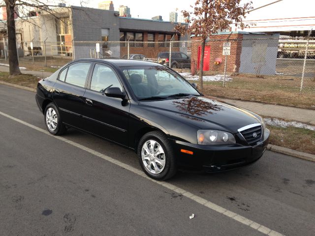 2004 Hyundai Elantra FWD 4dr Sport